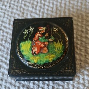 Vintage Russian Laquer Trinket Box